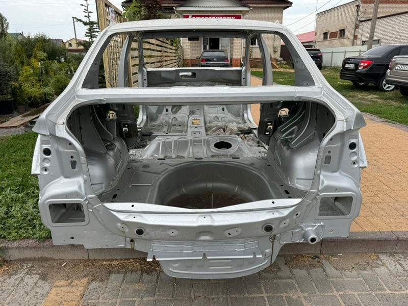 Задняя панель