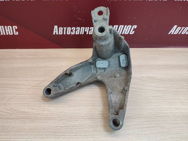 Кронштейн кпп