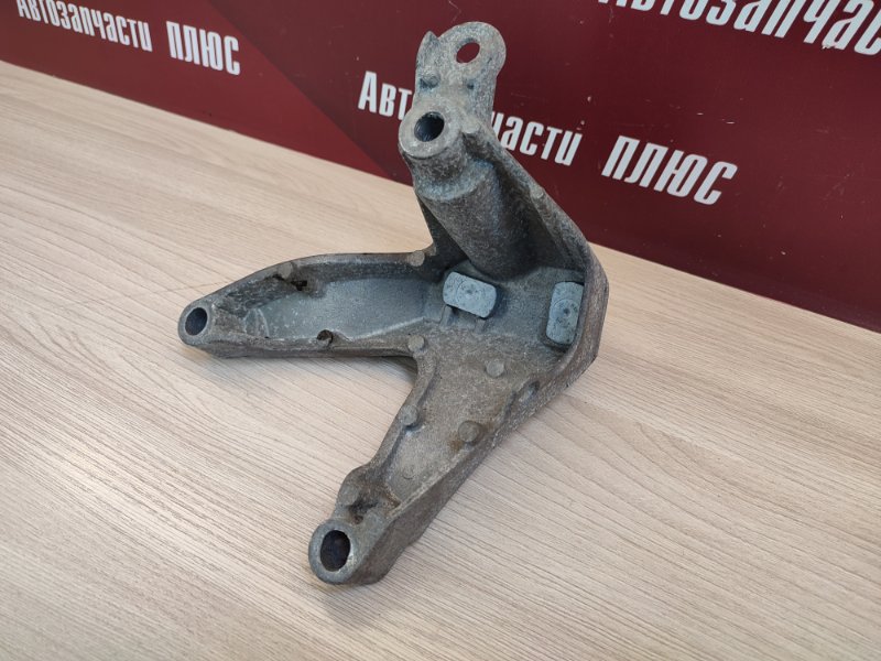 Кронштейн кпп