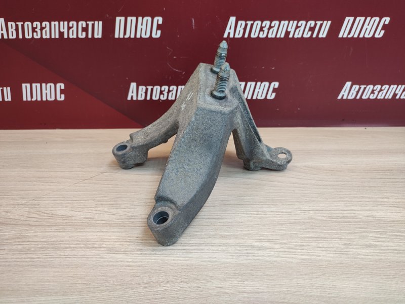 Кронштейн кпп