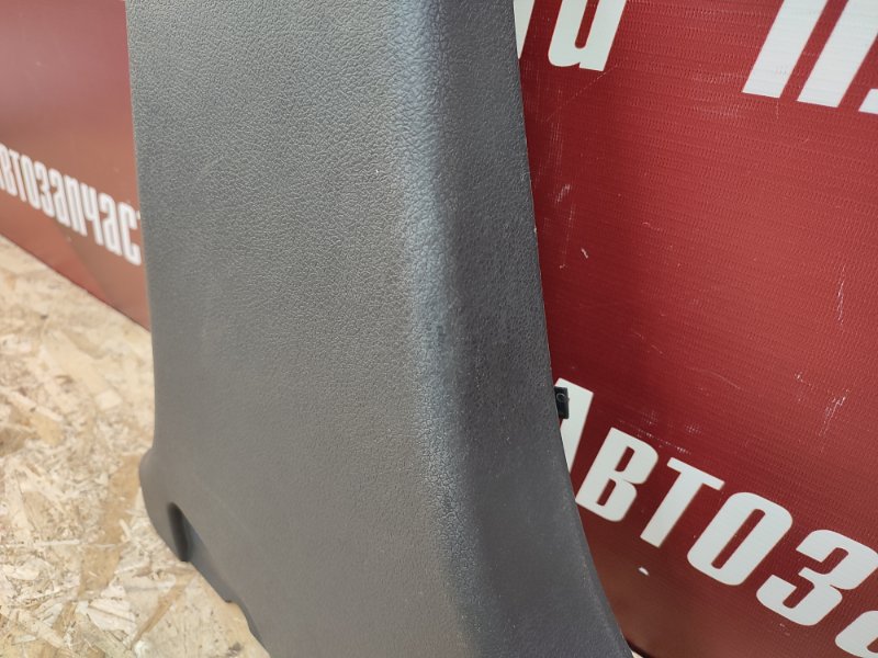 Обшивка средней стойки