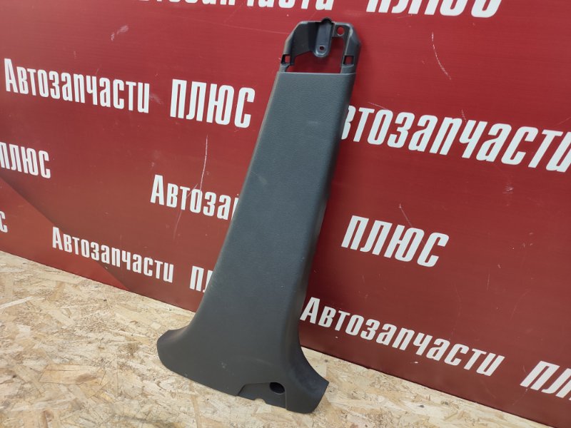 Обшивка средней стойки