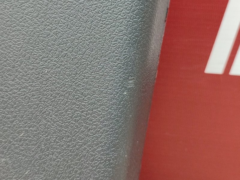 Обшивка средней стойки