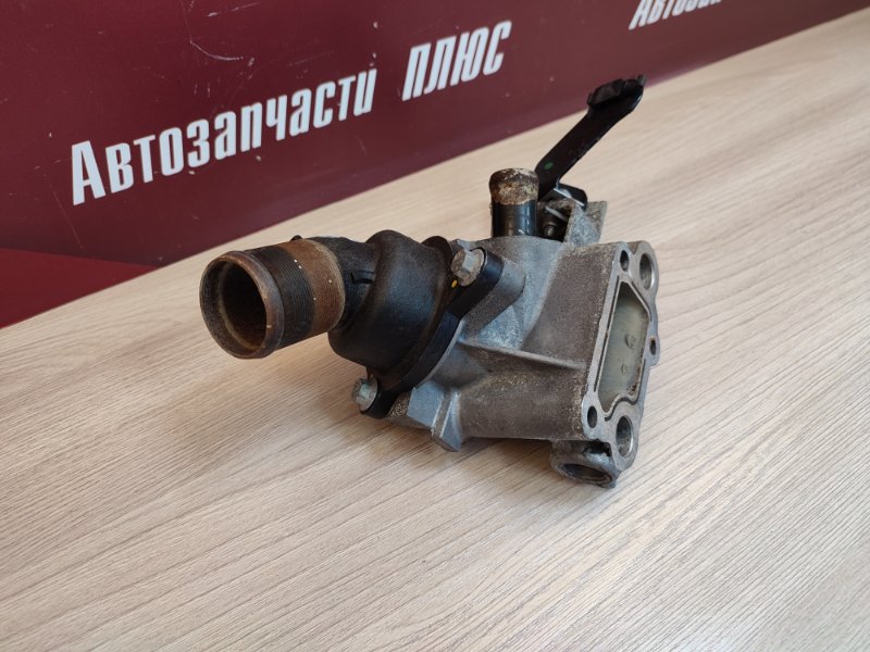 Термостат с корпусом