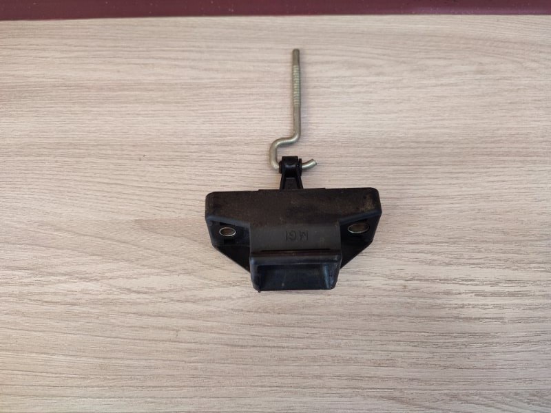 Замок крышки багажника