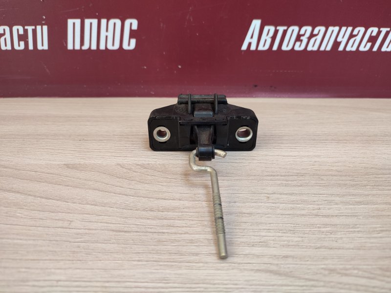 Замок крышки багажника