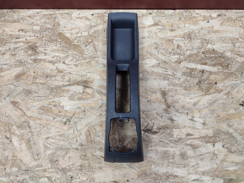 Консоль между сидений