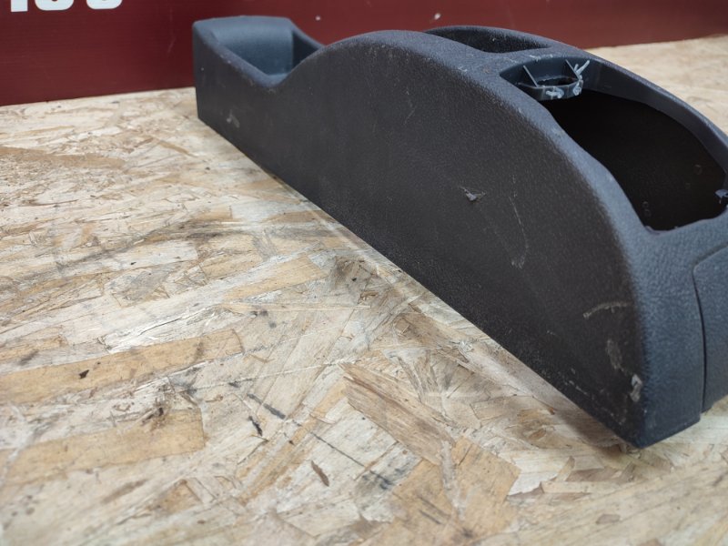 Консоль между сидений