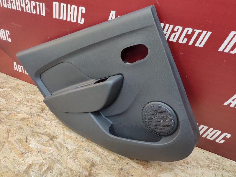 Обшивка боковой двери