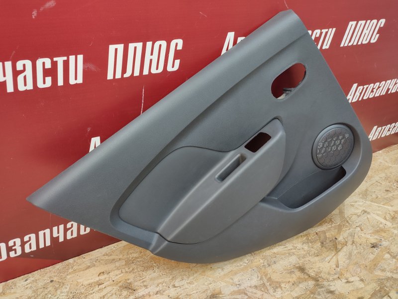 Обшивка боковой двери