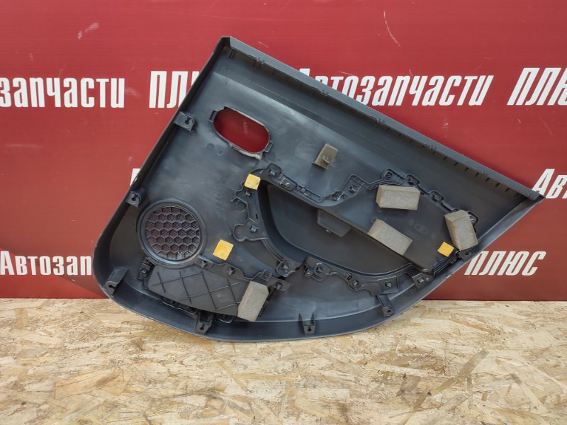 Обшивка боковой двери