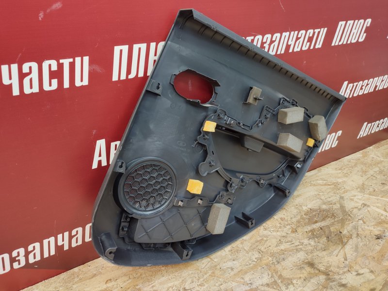 Обшивка боковой двери