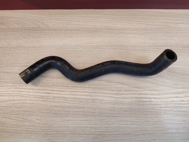 Трубка вентиляции картера