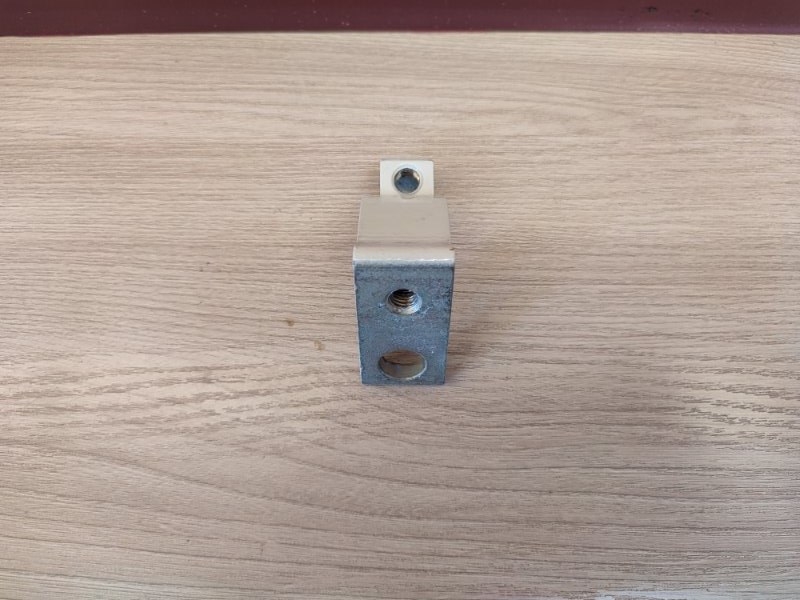 Петля двери