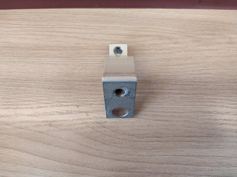 Петля двери