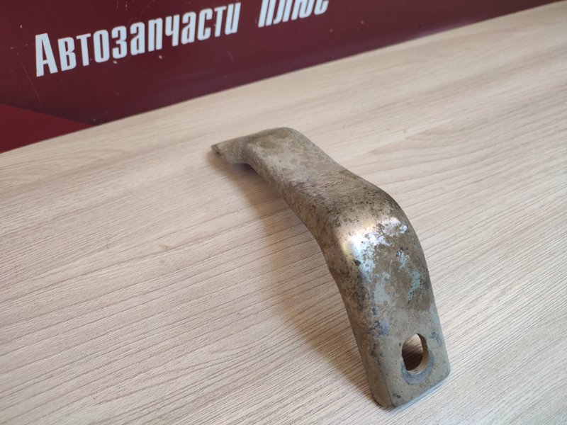 Кронштейн впускного коллектора