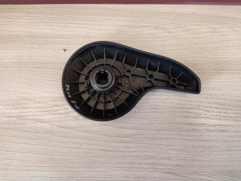 Ручка регулировки спинки сиденья