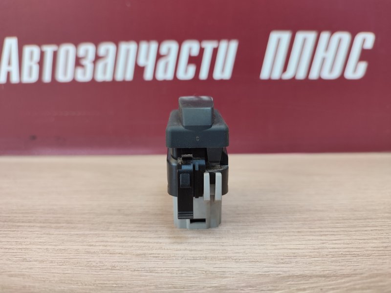 Кнопка обогрева сидений