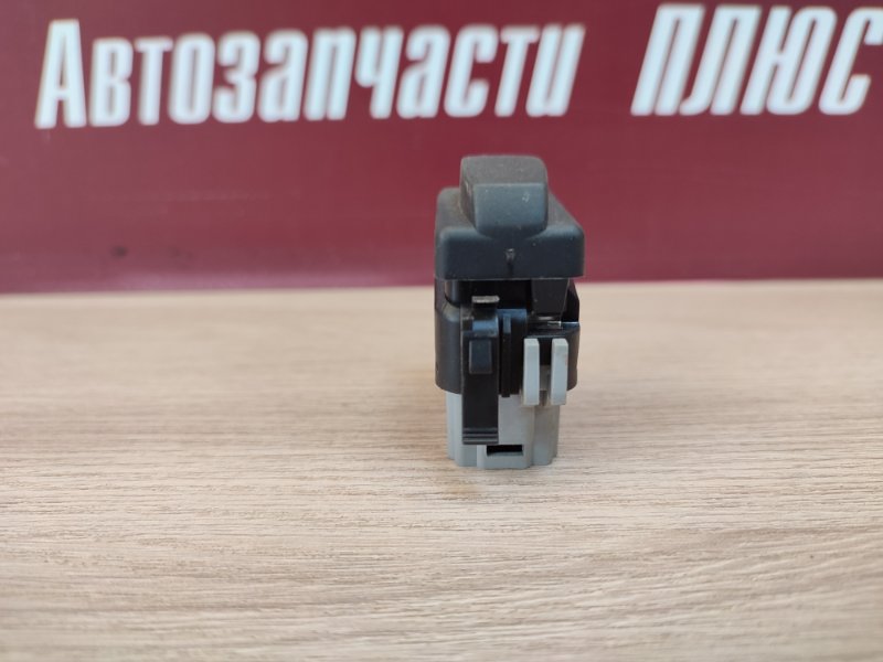 Кнопка обогрева сидений