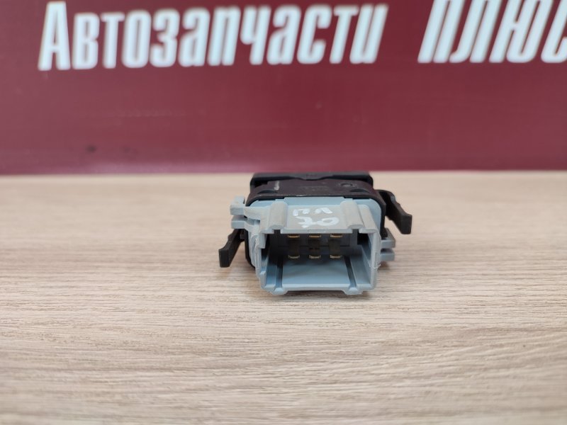 Кнопка обогрева сидений