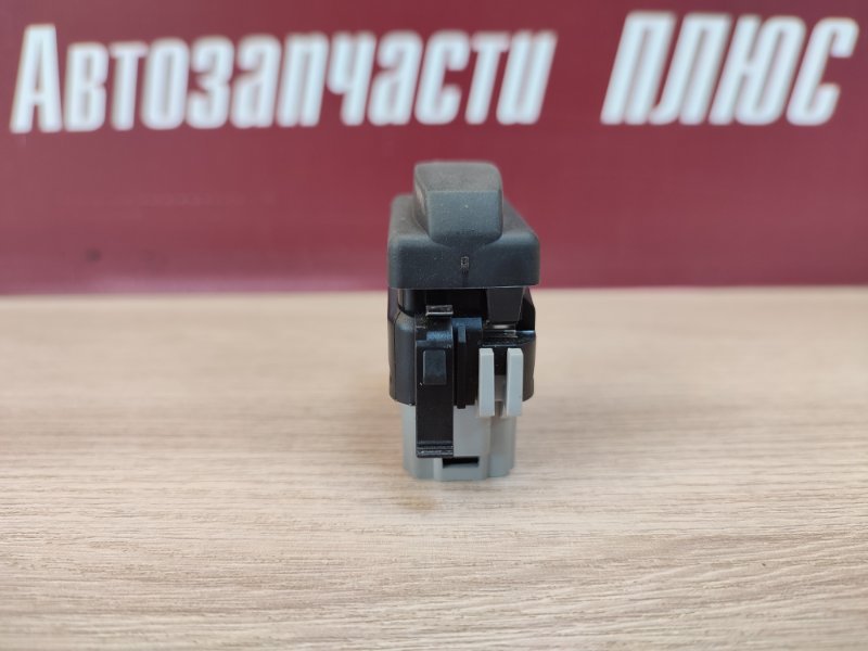 Кнопка обогрева сидений