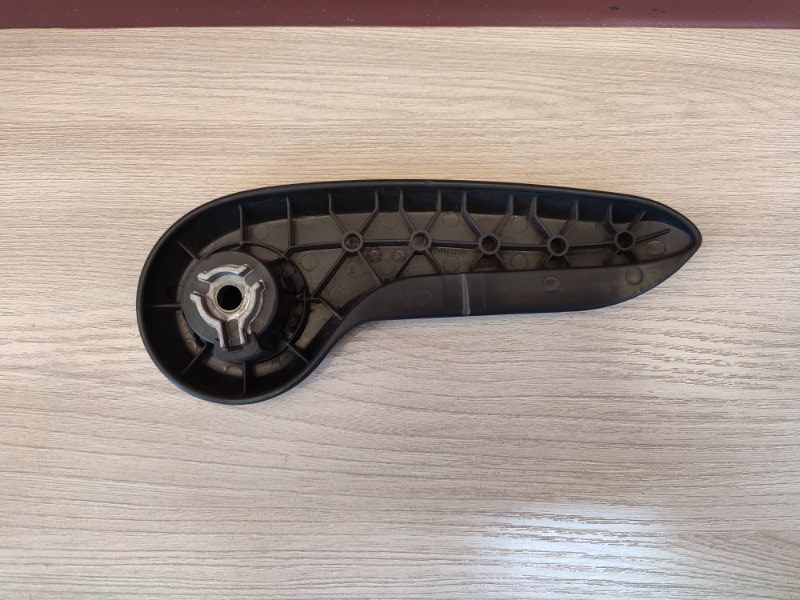 Ручка регулировки сидения по высоте