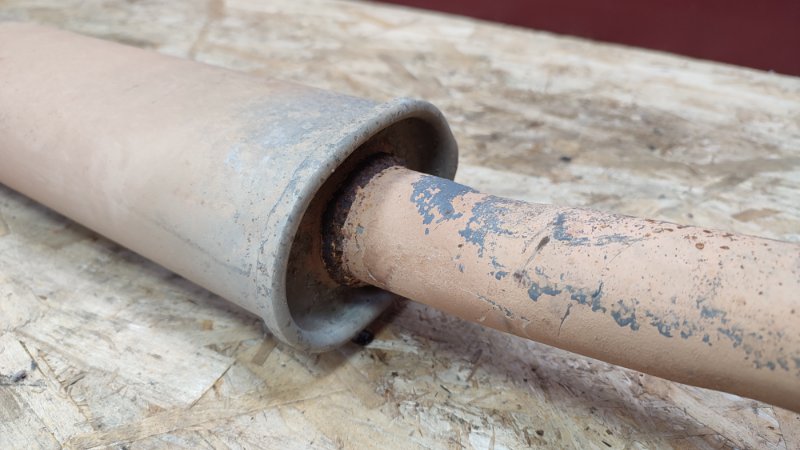 Резонатор глушителя