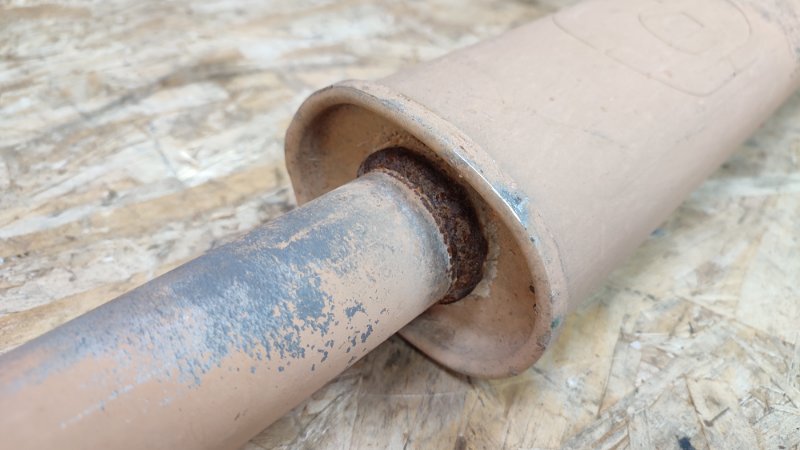 Резонатор глушителя