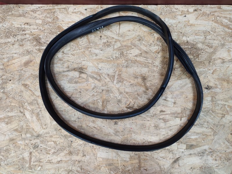 Уплотнитель     двери