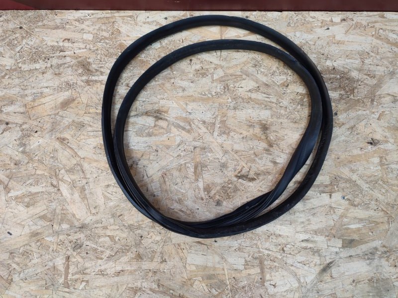 Уплотнитель      двери