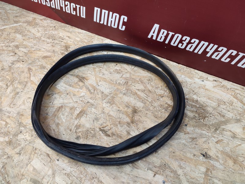 Уплотнитель      двери