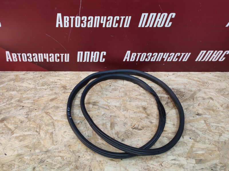 Уплотнитель двери