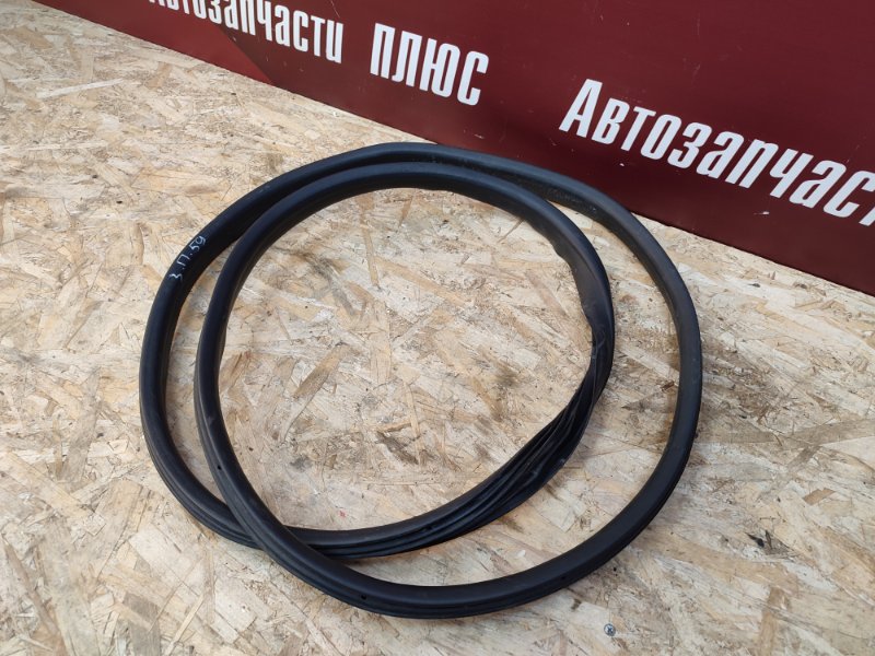 Уплотнитель двери