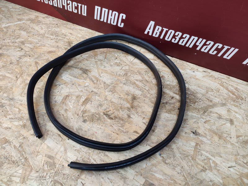 Уплотнитель проема      двери