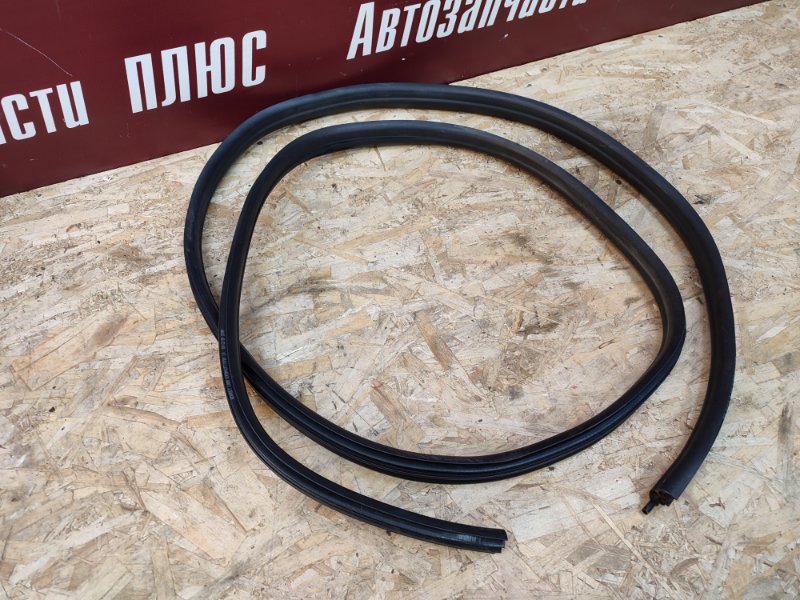 Уплотнитель проема      двери