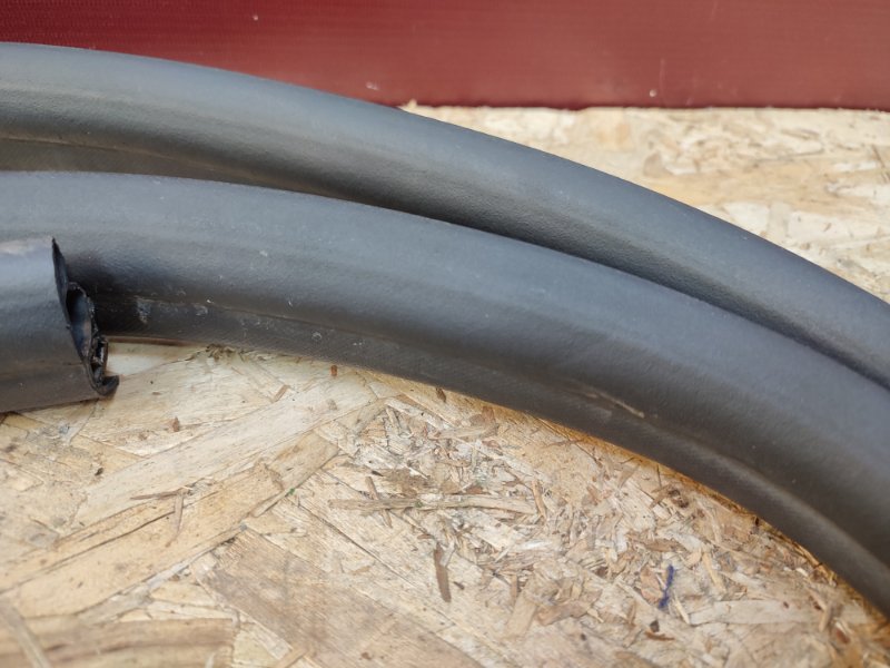 Уплотнитель проема      двери