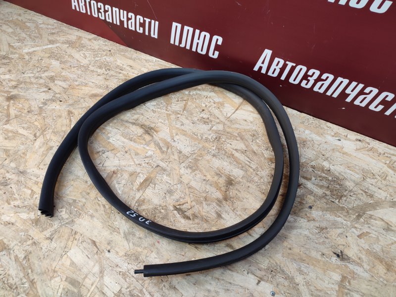 Уплотнитель проема      двери