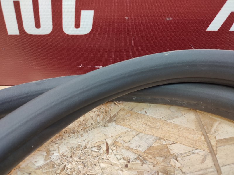 Уплотнитель проема      двери