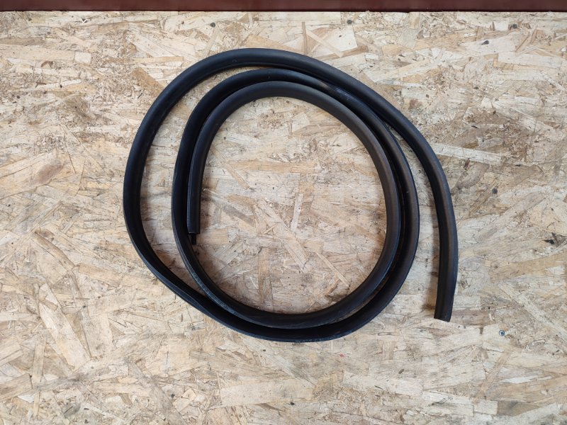 Уплотнитель проема      двери