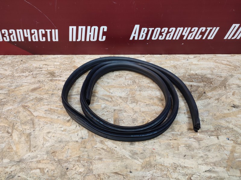 Уплотнитель проема      двери