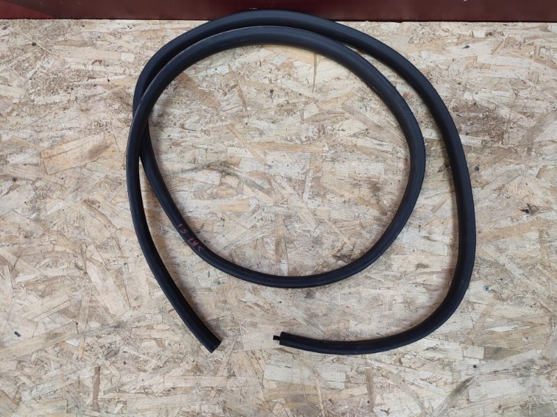 Уплотнитель двери