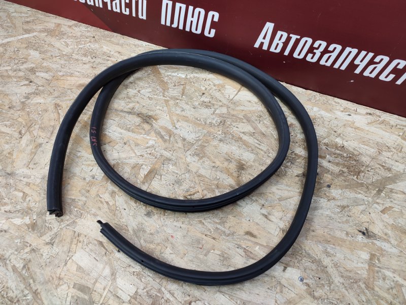 Уплотнитель двери