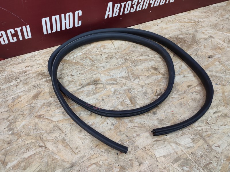 Уплотнитель двери