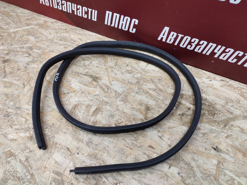 Уплотнитель двери