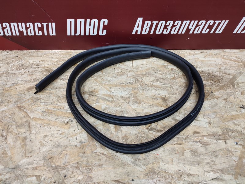 Уплотнитель двери