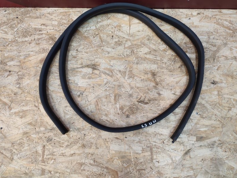 Уплотнитель двери