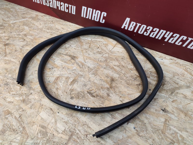 Уплотнитель двери