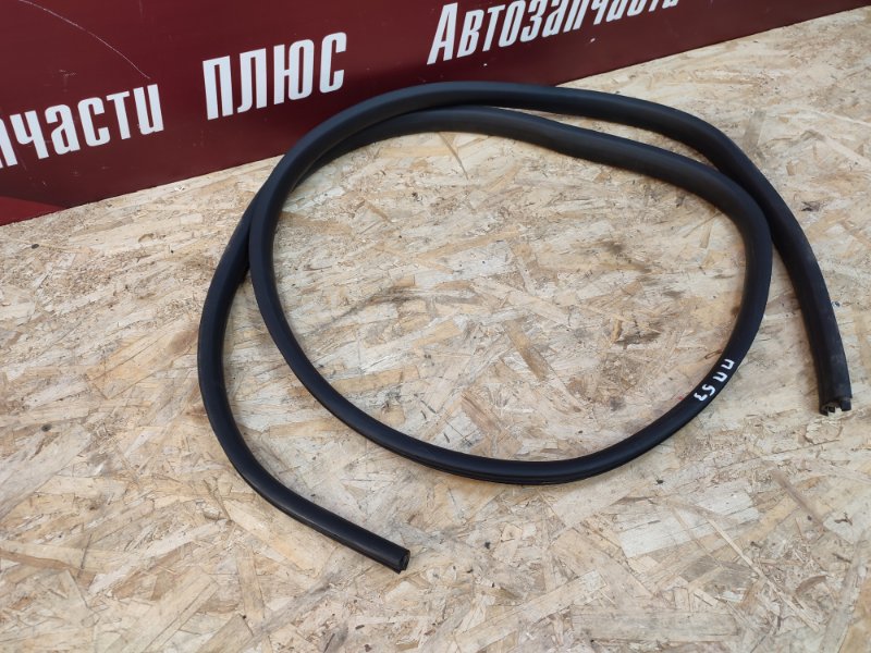 Уплотнитель двери