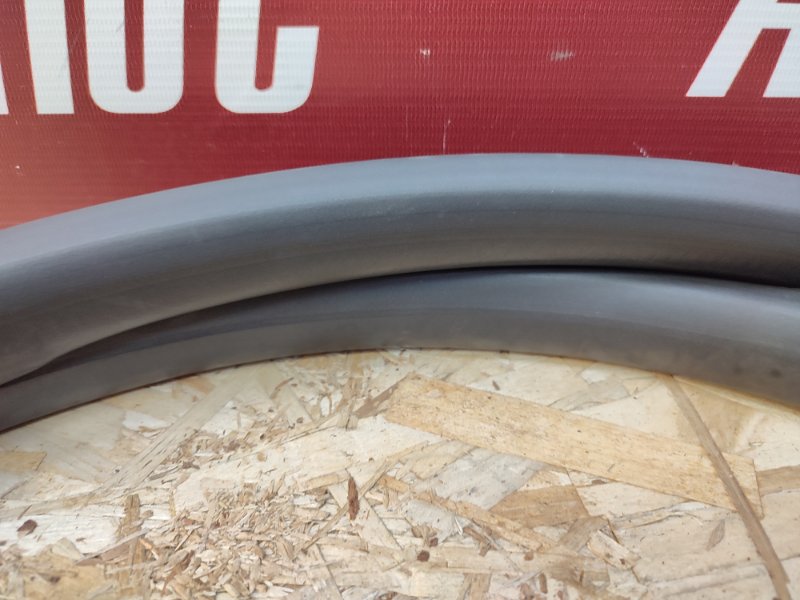 Уплотнитель двери