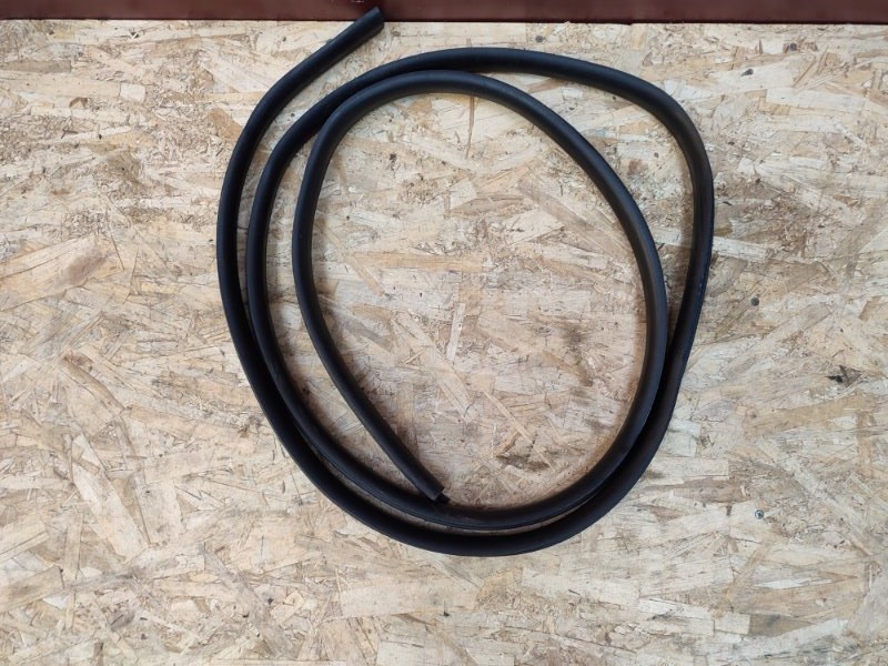 Уплотнитель двери